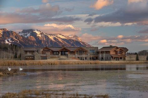 Wyoming House, Shading Device, Luxury Ranch, Jackson Wy, Jackson Wyoming, Fire Sprinkler, Cathedral Ceiling, Most Expensive, Maine House