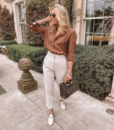 Top 25 Best Old Money Aesthetic Outfits - Must Have Summer Outfits 2024 47 Smart Casual Work Outfit, Casual Work Outfits Women, Look Retro, Business Casual Outfits For Work, Casual Work Outfit, Stylish Work Outfits, Casual Work Outfits, Work Outfits Women, Professional Outfits