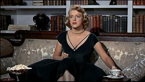 White Christmas 1954, Edith Head Fashion, White Christmas Movie, Vera Ellen, Rosemary Clooney, Black Velvet Gown, Forest Green Dresses, Old Hollywood Fashion, Old Hollywood Style