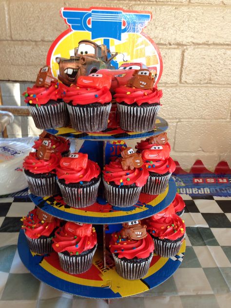 Cars cupcakes #cars#mcqueen Cars Movie Cupcakes, Disney Cars Birthday Cupcakes, Disney Cars Cupcakes For Boys, Lightning Mcqueen Cupcakes, Cars Birthday Cupcakes, Cars Cupcake Cake, Bolo Mcqueen, Pixar Cars Birthday Cake, Cars Birthday Party Cake