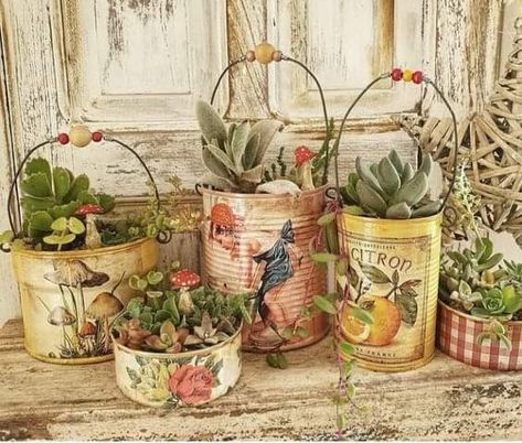 Tin Can Planters Diy, Aged Furniture, Napkin Crafts, Tin Can Decorations, Arranged Flowers, Decoupage Tins, Painted Tin Cans, Recycled Tin Cans, Tin Can Art