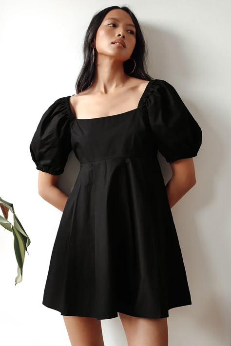 Black Puff Sleeve Dress, Black Babydoll Dress, Look Grunge, Below The Knee Dresses, Looks Pinterest, Black Babydoll, Dress With Puff Sleeves, Grunge Dress, Puff Dress