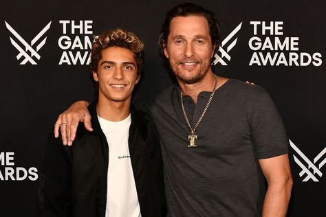 Matthew McConaughey's Son Levi, 15, Looks All Grown Up as He Supports Dad at the 2023 Game Awards Audio Message, Game Awards, Happy 16th Birthday, Tv Sport, Sports Awards, Celebrity Families, Celebrity Kids, All Grown Up, Matthew Mcconaughey