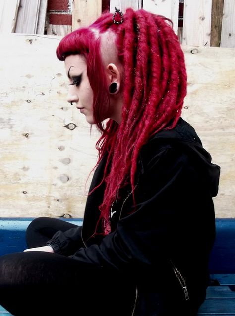 Dread Undercut, Undercut Dreads, Red Dreadlocks, Weird Haircuts, Red Dreads, Hair Dreads, Dreadlocks Girl, Dread Heads, Beautiful Dreadlocks