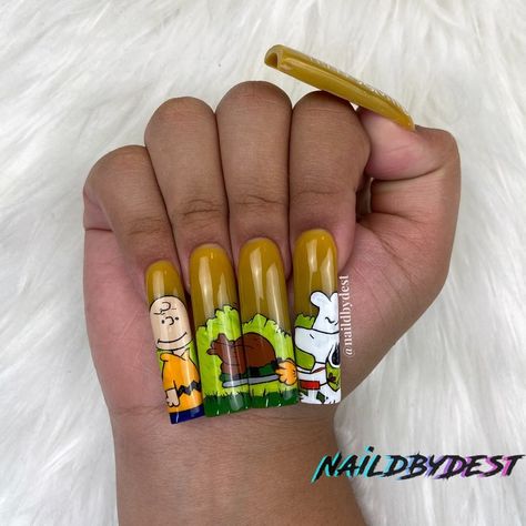 Charlie Brown Nails Thanksgiving, Charlie Brown Thanksgiving Nails, Brown Thanksgiving Nails, Charlie Brown Nails, Thanksgiving Fun Facts, Nails Thanksgiving, Charlie Brown Thanksgiving, Nail Designs Fall, Thanksgiving Nail Designs