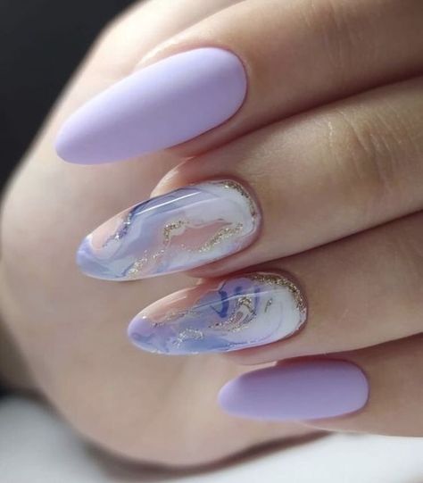 Matte lavender polish and glossy marble nail art with gold foil on almond nails Lilac Nails Design, Unghie Sfumate, Lilac Nails, Art Designs Ideas, Lavender Nails, Short Acrylic Nails Designs, Classy Nails, Pretty Acrylic Nails, Fancy Nails