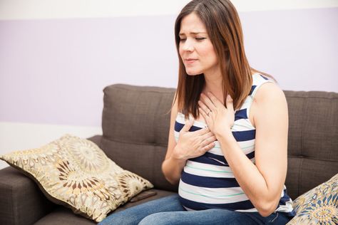 The post 5+ Tips and Tricks For Managing Acid Reflux During Pregnancy appeared first on and belongs to Daily Mom and is not allowed to be copied on other sites. Acid Reflux during pregnancy is a pesky symptom that commonly shows up in the 2nd to 3rd trimester. It’s not always easy to know what is safe to take for acid reflux during pregnancy. Are OTC medicines okay? Are prescription medicines safe for the baby long-term? Are there natural remedies to consider that are both […] The po Stop Acid Reflux, Reflux Diet, Heart Burn Remedy, Acid Reflux Diet, Reflux Symptoms, Reflux Disease, Mang Thai, Asthma Attacks, Lifestyle Habits