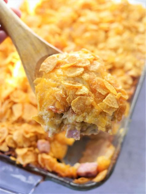 Country Breakfast Casserole, Crockpot Hashbrown Casserole, Hashbrown Casserole Recipe, Country Breakfast, Overnight Breakfast Casserole, Hashbrown Casserole, Cream Of Celery Soup, Hash Brown Casserole, Baked Garlic