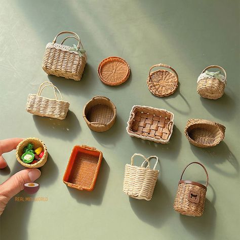 Step into a world of tiny craftsmanship with our Miniature Handwoven Basket – a charming addition to your miniature collection that's sure to weave its way into your heart! Crafted with care and attention to detail, each basket is lovingly handmade, bringing a touch of artisanal charm to your miniature world. Picture the scene: a tiny weaver at work, meticulously crafting each delicate strand to create a masterpiece that's as adorable as it is functional. But don't let its small size fool you – this miniature basket is perfect for all sorts of tiny treasures! Whether you're storing miniature fruits and veggies in your dollhouse kitchen or gathering tiny flowers for a miniature bouquet, this little basket is up to the task. So why wait? Add a touch of handmade magic to your miniature world Miniature Bouquet, Tiny Crafts, Dollhouse Basket, Tiny Accessories, Miniature Basket, Basket Weaving Diy, Resin Storage, Miniature World, Miniature Collection