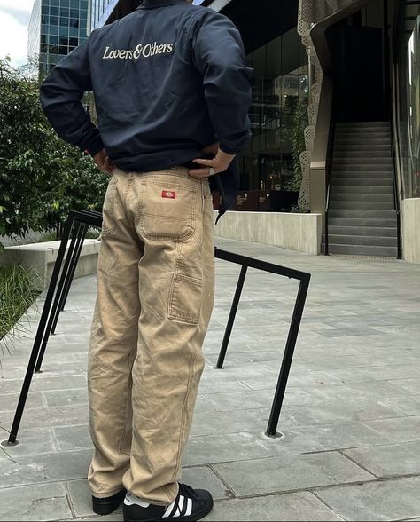 Mens Carpenter Pants Outfit, Dickies Carpenter Pants Outfit Men, Dickies Carpenter Pants Outfit, Dickies Pants Outfits For Men, Carpenter Pants Outfit Men, Dickies Outfits Men, Carpenter Pants Outfit, Khaki Pants Outfit Men, Pantalon Carhartt