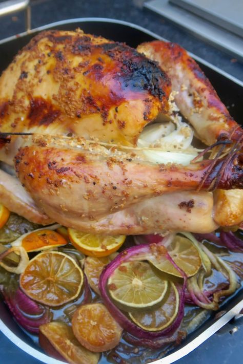 Cuban Thanksgiving, Turkey Grilled, Thanksgiving Turkey Recipe, Cooking Thanksgiving Dinner, Turkey Gravy Recipe, Grilled Turkey, Old Ways, Turkey Recipes Thanksgiving, Turkey Dishes