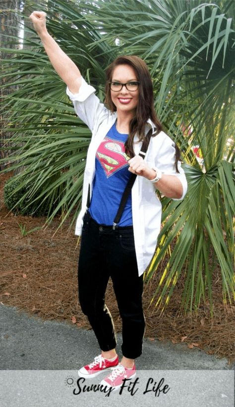 17 Modest Superhero Costumes For Women - Cleo Madison Diy Superwoman Costume, Superwoman Costume Diy, Easy Superhero Costumes, Superwoman Costume, Modest Halloween Costumes, Diy Superhero Costume, Superhero Costumes Female, Costumes For Work, Kostum Halloween