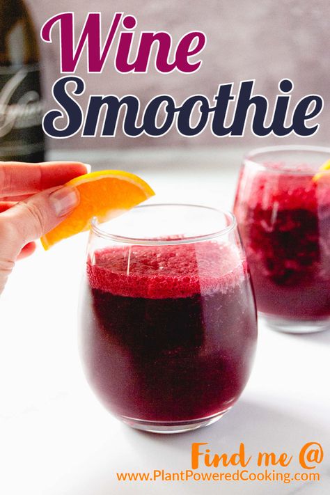 Hand putting an orange wedge onto the rim of a stemless wine glass filled with wine smoothie Adult Slushies, Wine Smoothie, Wine Recipes Drink, Red Wine Drinks, Summer Wine Drinks, Red Wine Sangria, Smoothies Healthy, Drinks Summer, Recipe For Summer