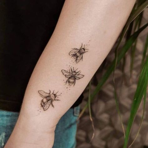 30 Best Bumblebee Tattoo Ideas  9 Bees Tattoo, Bee Tattoo Meaning, Queen Bee Tattoo, Small Bee Tattoo, Honeycomb Tattoo, Honey Bee Tattoo, Bumble Bee Tattoo, Autumn Tattoo, Petit Tattoo