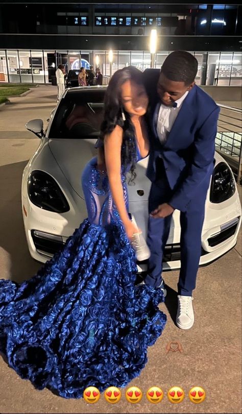 White And Royal Blue Tuxedo Prom, Royal Blue And Gold Prom Couple, Homecoming Color Ideas, Mat Gala Dresses, Night Of A Thousand Lights Prom Dresses, Dramatic Prom Dresses Stunning, Blue Prom Ideas Black Couples, Prom Dresses Lightskins, Prom Send Off Pictures