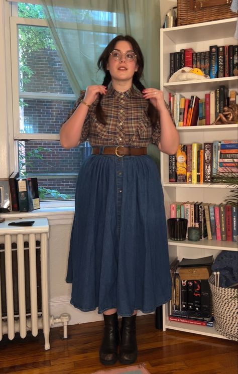 Plus Size Folklore Outfits, Midsize Vintage Fashion, Midsize Cottagecore Fashion, Quirky Librarian Fashion, Midsize Witchy Outfits, Librarian Aesthetic Outfit Plus Size, Plus Size Artsy Outfits, Office Assistant Outfit, Plus Size Twee