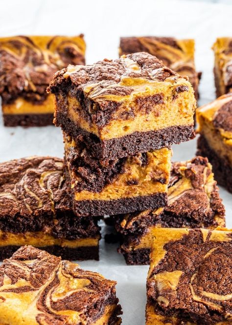 Killer Brownies, Thanksgiving Brownies, Unhealthy Desserts, Pumpkin Cheesecake Pie, Thanksgiving Dessert Ideas, Pumpkin Cheesecake Brownies, Fall Desserts Pumpkin, Delicious Thanksgiving Desserts, Recipes Brownies