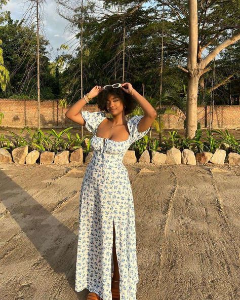 Summer Gowns Casual Simple, Long Summer Dresses Black Women, Modest Dressing Black Women, Picnic Dresses Black Women, Modest Summer Dresses For Women, Picnic Gown Styles, Dress For Picnic Outfits, Modest Picnic Outfit, Picnic Dress Outfits