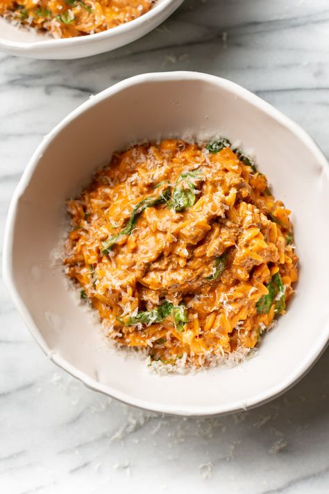 Ground Beef Orzo with Tomato Cream Sauce Beef Orzo, Quick Risotto, Salt And Lavender, Recipe With Ground Beef, Orzo Recipe, Orzo Recipes, One Pot Pasta Recipes, Creamy Tomato Sauce, Sloppy Joe