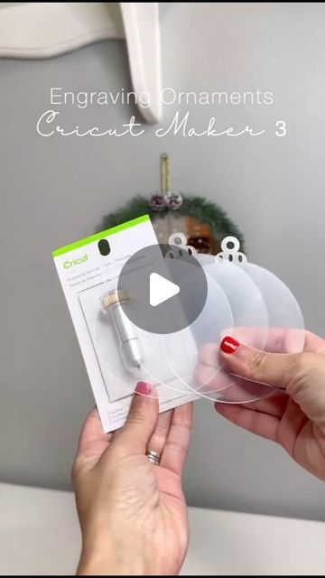 Christmas Ornament Crafts Cricut, Sellable Cricut Crafts, Diy Personalized Christmas Ornaments With Cricut, Cricut Wooden Ornaments, Homemade Cricut Christmas Gifts, Cricut Engraving Projects Acrylic, Flat Acrylic Ornaments Diy, Cricut Maker 3 Projects Beginner, Cricut Ornaments Diy