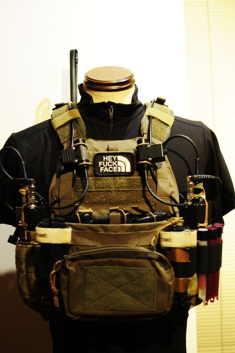 Chems and Comms Plate Carrier Setup, Military Pics, Crye Precision, Tactical Kit, Tactical Life, Tactical Wear, Military Gear Tactical, Tac Gear, Tactical Gear Loadout