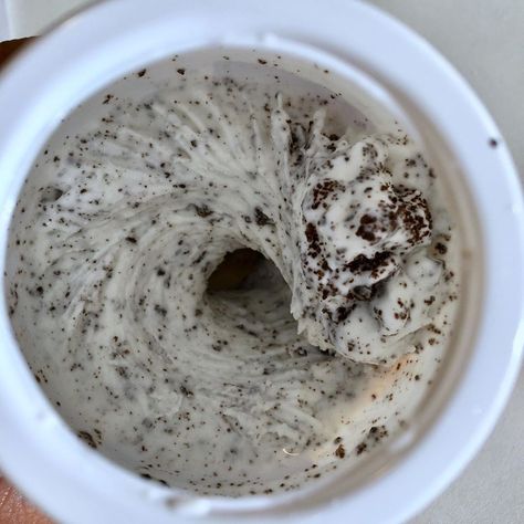 Diy Oreo Mcflurry, At Home Mcflurry, Diy Mcflurry, Mcdonalds Oreo Mcflurry, Oreo Blizzard Recipe, Oreo Mcflurry Recipe, Mcflurry Recipe, Oreo And Milk, Oreo Mcflurry