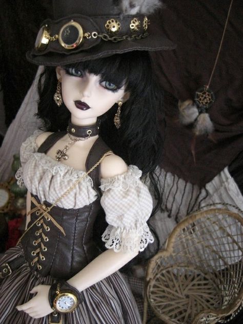 steampunk gothic doll Goth Dolls, Doll Creepy, Steampunk Dolls, Steampunk Corset, Gothic Dolls, Jointed Dolls, Creepy Dolls, Doll Repaint, Monster High Dolls