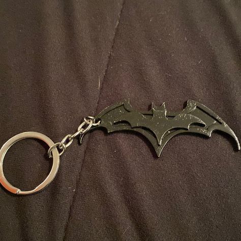 Brand New Only Taken Out For Pictures Batman Clothes, Batman Keychain, Ohio State Logo, Yves Saint Laurent Men, Nice Tattoos, Black Batman, Batman Spiderman, Cool Keychains, Eye Glasses Frames