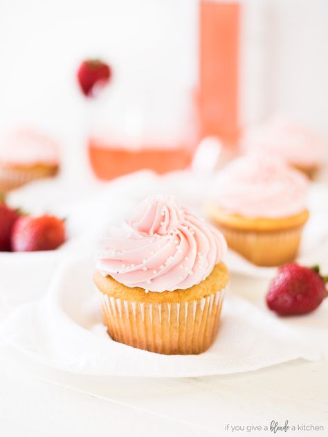 strawberry moscato cupcakes recipe pretty cupcakes with pink frosting and nonpareils sprinkles Moscato Cupcakes, Creative Cupcake Recipes, Alcohol Cupcakes, Champagne Cupcake Recipes, Infused Desserts, Alcoholic Cupcakes, Strawberry Lemonade Cupcakes, Frost Cupcakes, Cocktail Cupcakes