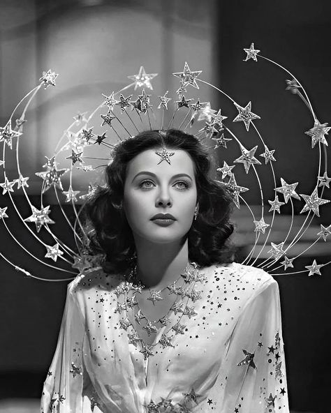 #⭐️ Hedy Lamarr in "Ziegfeld Girl" (1941).. #🌟 #hedylamarr #ziegfeldgirl #1941 #themostbeautiful #amazingbeauty #iconicstar #beautyicon #closeup #amazing #💋 #hollywoodlegend #1940smovies Hedi Lamarr, Ziegfeld Girls, Hedy Lamarr, Hollywood Icons, Hollywood Legends, Native American History, Star Jewelry, Beauty Icons, Iconic Women