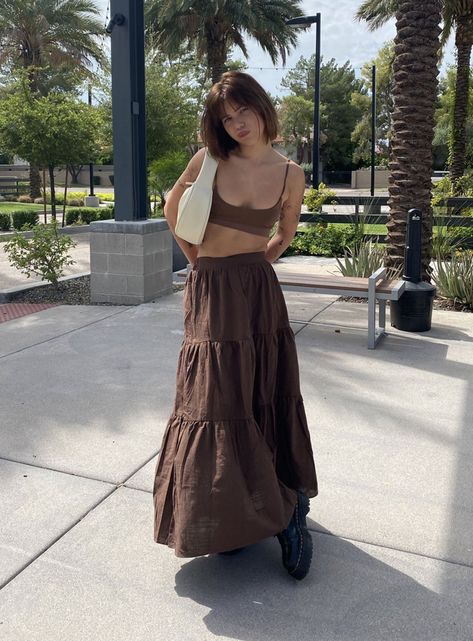 Ruffle Maxi Skirt Outfit, Long Flowy Skirt Outfit, Jaden Edwards, Flowy Skirt Outfit, Brown Skirt Outfit, Long Brown Skirt, Brown Maxi Skirts, Skirt Outfits Aesthetic, Vacation Fits