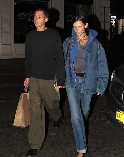 Bella Hadid Photos on Instagram: "Bella Hadid and Marc Kalman leaving Au Cheval restaurant in New York, yesterday, October 10th. 📸: Said Elatab #bellahadid #outfit" Bella Hadid And Marc Kalman, Marc Kalman, 2000s Outfit, Bella Hadid Outfits, Bella Hadid Style, Hadid Style, Basic Outfits, Bella Hadid, Types Of Fashion Styles