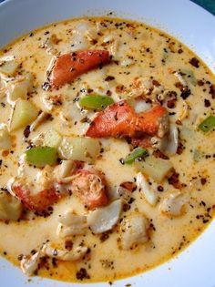 Beaucoup Seafood Chowder Chowder Recipes Seafood, Seafood Chowder, Seafood Soup, Clam Chowder, Chowder Recipes, Corn Chowder, Seafood Dishes, Tortellini, Fish And Seafood