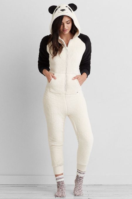 American Eagle Outfitters AEO Panda Onesie Panda Clothes, Panda Things, Panda Costume, Panda Onesie, Canada Vacation, Onesie Costumes, Womens Pjs, Cute Pjs, Onesie Pajamas