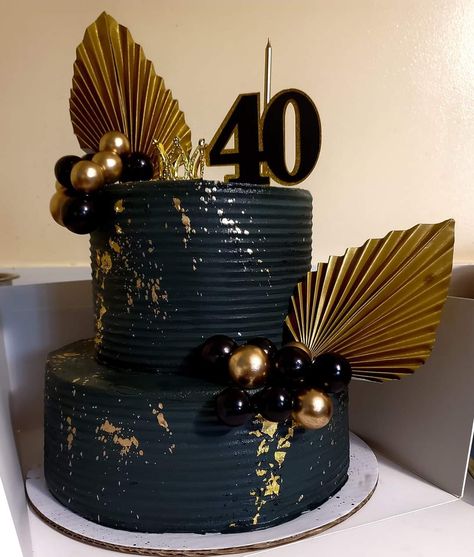 White Black And Gold Cake Ideas For Men, 40th Black And Gold Cake, Black And Gold 2 Tier Birthday Cake, Birthday Cakes For Men 50 Years Old, Black And Gold 2 Tier Cake, Black Gold Cake Ideas, Black And Gold 50th Birthday Cake, Torte Schwarz Gold, Birthday Party Decorations Black Gold