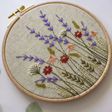 Herb Embroidery, Garden Embroidery, Floral Embroidery Patterns, Pola Sulam, Embroidery Flowers Pattern, Creative Embroidery, Embroidery Patterns Free, 자수 디자인, Hand Embroidery Pattern