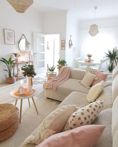 Subtle Pink House Decor, Modern Girly Living Room, Girly Boho Aesthetic, Apartment Decor Girly Chic, Girly Modern Living Room, Girly Modern Apartment, Cozy Girly Living Room, Living Room Inspiration Girly, Living Room Girly Apartments