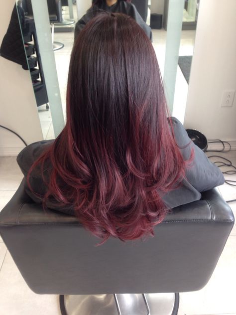 Red Hair Ends, Red Hair Tips, Red Balayage Hair, Wine Hair Color, Balayage Straight Hair, Hair Dye Tips, Red Ombre Hair, Wine Red Hair, Hair Color Underneath