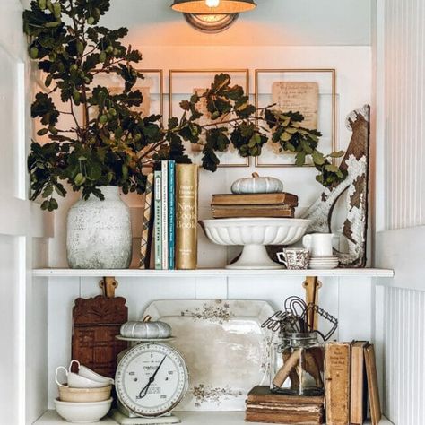 County Road 407 Wow Me On The Weekend - How To Style Shelving by CountyRoad407.com Style Shelving, Style Shelves, September Fall, Kitchen Vignettes, Kitchen Shelf Decor, Bathroom Vintage, Antique Shelves, Styling Shelves, Countertop Decor