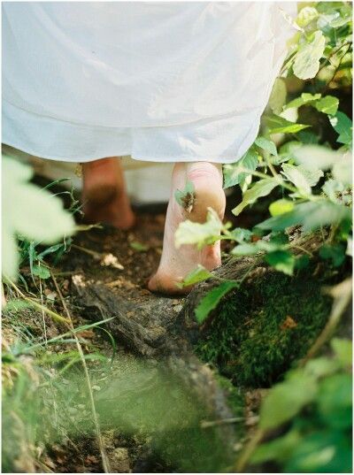 Barefeet in the forest... #nature #garden #dirt #natural #fairytale #wanderlust #gardening #earth #photography #aesthetic The Garden Of Words, Skai Jackson, Slow Living, The Grass, Laura Lee, Aphrodite, Country Life, Farm Life, In The Woods