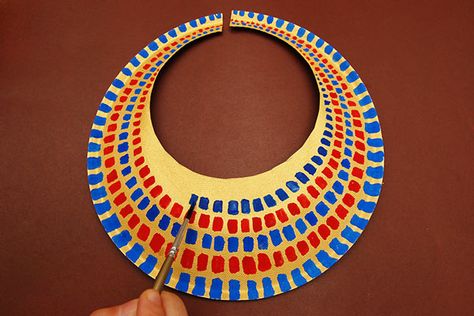 Ancient Egyptian Collar | Kids' Crafts | Fun Craft Ideas | FirstPalette.com Egyptian Collar, Egyptian Crafts, Ancient Egypt Projects, Egypt Crafts, Egyptian Party, Starověký Egypt, Egyptian Bracelet, Egypt Project, World Thinking Day