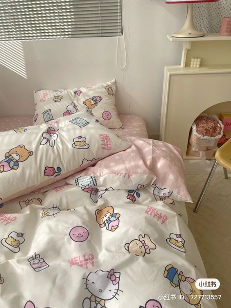 Sanrio Bed, Aesthetic Sanrio, Happy Room, Bed Quilt Cover, Cute Room Ideas, Aesthetic Rooms, Hello Kitty Items, Room Makeover Bedroom, Cute Room Decor