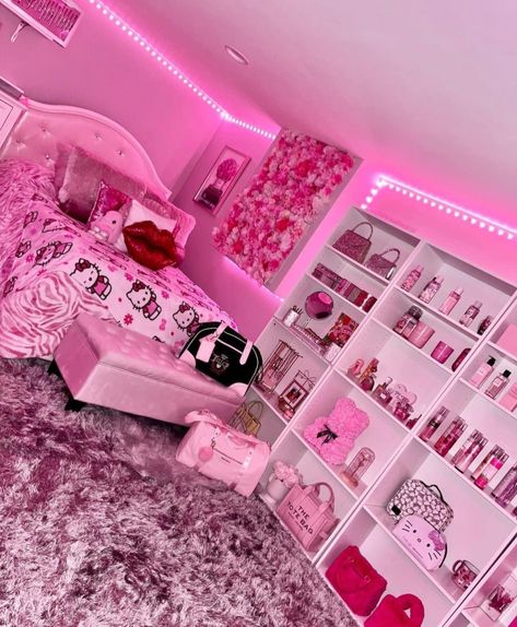 Pink Hello Kitty Bedroom, Fotos Hello Kitty, Y2k Rooms, Bedroom Y2k, Hello Kitty Room Decor, Bedroom Ideas For Small Rooms Cozy, Hello Kitty Bedroom, Room Organization Bedroom, Girly Room Decor