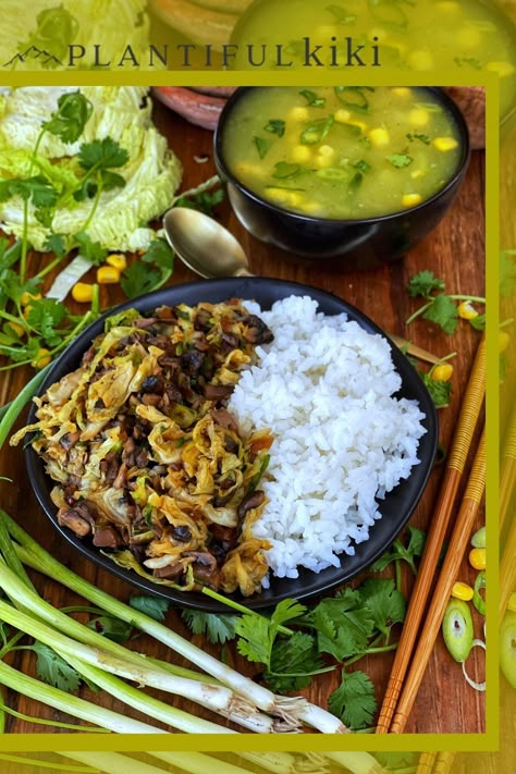 PREP TIME: 10 MINS COOK TIME: 20 MINS INGREDIENTS 8 oz of mushrooms chopped ½ cup onion, diced 2 cups napa cabbage, finely shredded 3 tbsp low sodium soy sauce 1 green onion, thinly sliced ¼ cup cilantro, chopped (optional) ¼ tsp toasted sesame oil (optional for more authentic flavor, adds 10 cal and 1 g of fat to the entire recipe) Chili flakes (optional) 4 cups steamed rice 2 tbsp toasted cashews, chopped (optional) Nutrition information does not include the toasted cashews. Plentiful Kiki, Vegetable Wontons, Plantiful Kiki, High Carb Hannah, Toasted Cashews, Starch Solution Recipes, Vegetables And Rice, Vegan Chinese, Chinese Vegetables