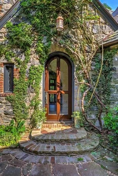 Small Tudor Style Homes, Storybook House, Tudor Cottage, Storybook Homes, Tudor Style Homes, Fairytale Cottage, Tudor House, Dream Cottage, Tudor Style