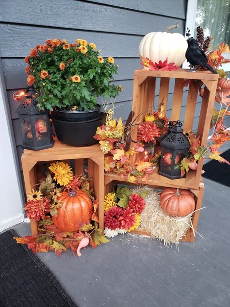 Porta Halloween, Fall Yard Decor, Moldes Halloween, Easy Fall Decor, Fall Arts And Crafts, Fall Front Porch Decor, Fall Decor Ideas, Fall Thanksgiving Decor, Fall Deco