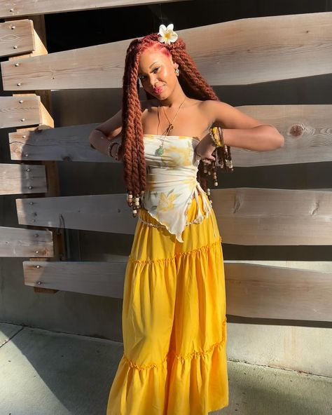 ❀❀❀ Earthy Outfit Inspo Black Women, Modest Earthy Outfits, Sun Inspired Outfit, Earthy Black Woman Aesthetic Outfits, Spiritual Aesthetic Fashion, Earthy Baddie, Yellow Outfit Aesthetic, Earthy Aesthetic Outfits, Earthy Fits