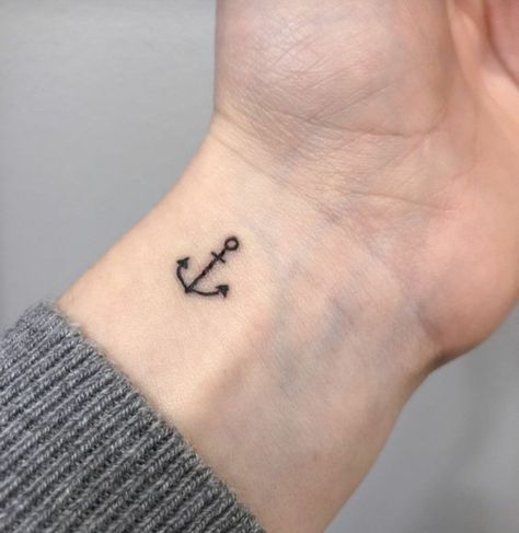 Red And Brown Hair, Henna Hair Dye, Anchor Tattoo Design, The Trend Spotter, Men's Small Tattoo, Girls Tattoo, Small Tattoos With Meaning, Wrist Tattoos For Guys, Small Tattoos Simple