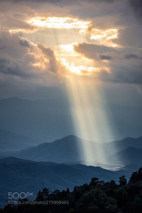 Dark Mountains, Clouds Photography, Soyut Sanat Tabloları, Cloud Painting, 판타지 아트, Alam Yang Indah, Sky And Clouds, Beautiful Sky, Sky Aesthetic