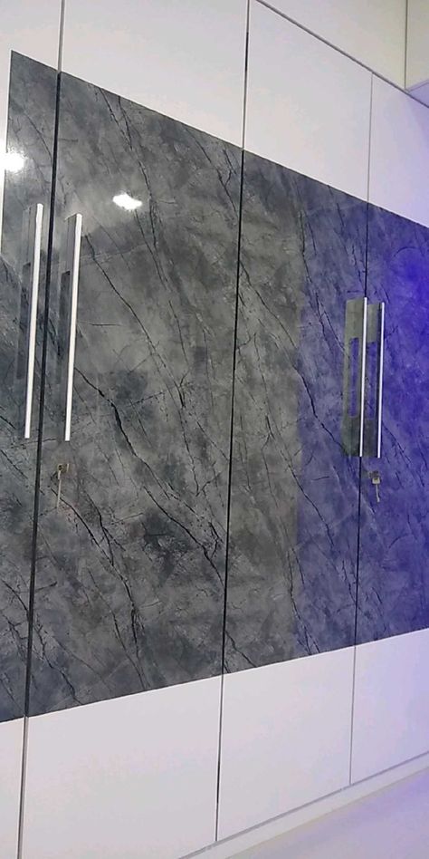 Wardrobe Glossy Laminate, Almira Sunmica Design, Almirah Sunmica Designs, Marble Wardrobe Design Bedroom, Glossy Laminate Wardrobe Design, Wooden Sunmica, Acrylic Wardrobe Design Bedroom, Glossy Wardrobe Designs, Sunmica Designs Wardrobe